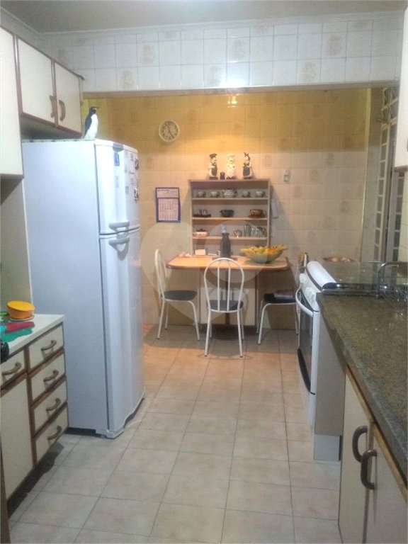 Casa à venda com 3 quartos, sendo 1 suíte, em Parque Continental, São Paulo, SP