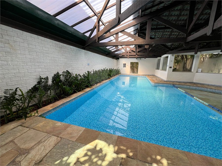 Casa para alugar com 3 quartos, sendo 1 suíte, no condomínio Res Villeneuve, São Paulo - SP