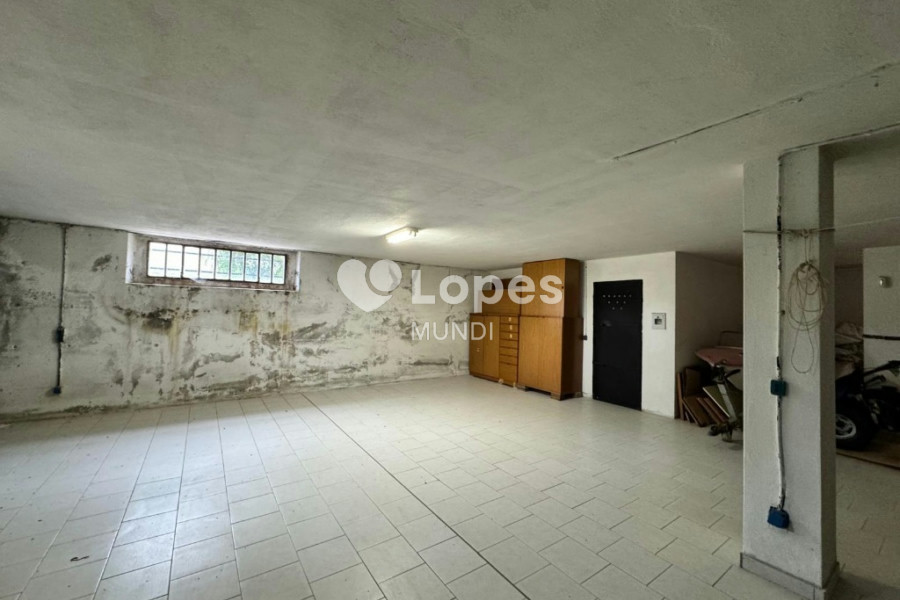 Casa multifamiliar à venda em Verona, Itália – 3 unidades e 12.000 m²