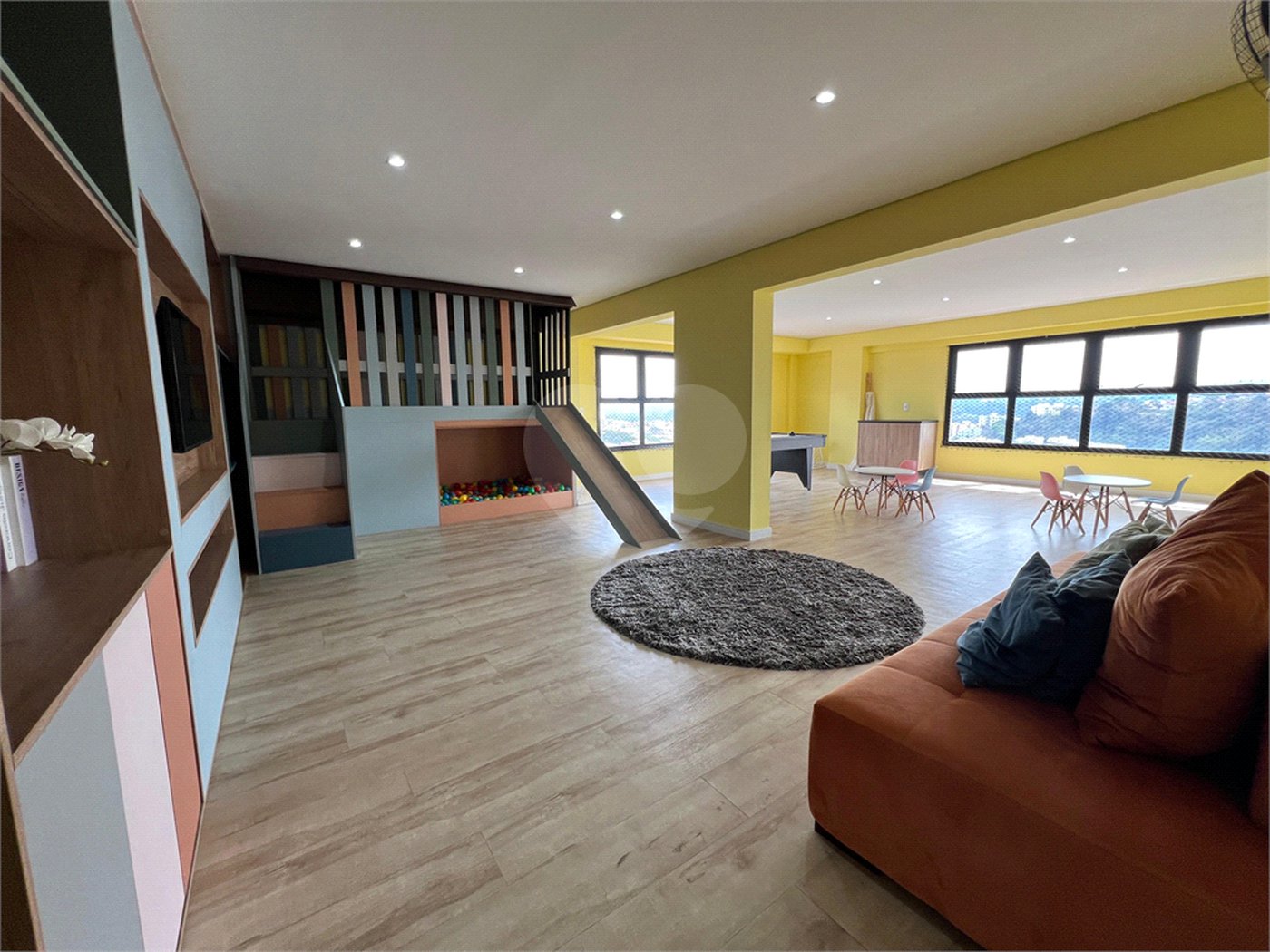 Apartamento à venda com 2 suítes em Atibaia Jardim, Atibaia, SP