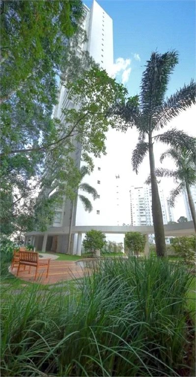 Apartamento à venda com 3 suítes em Vila Andrade, São Paulo, SP