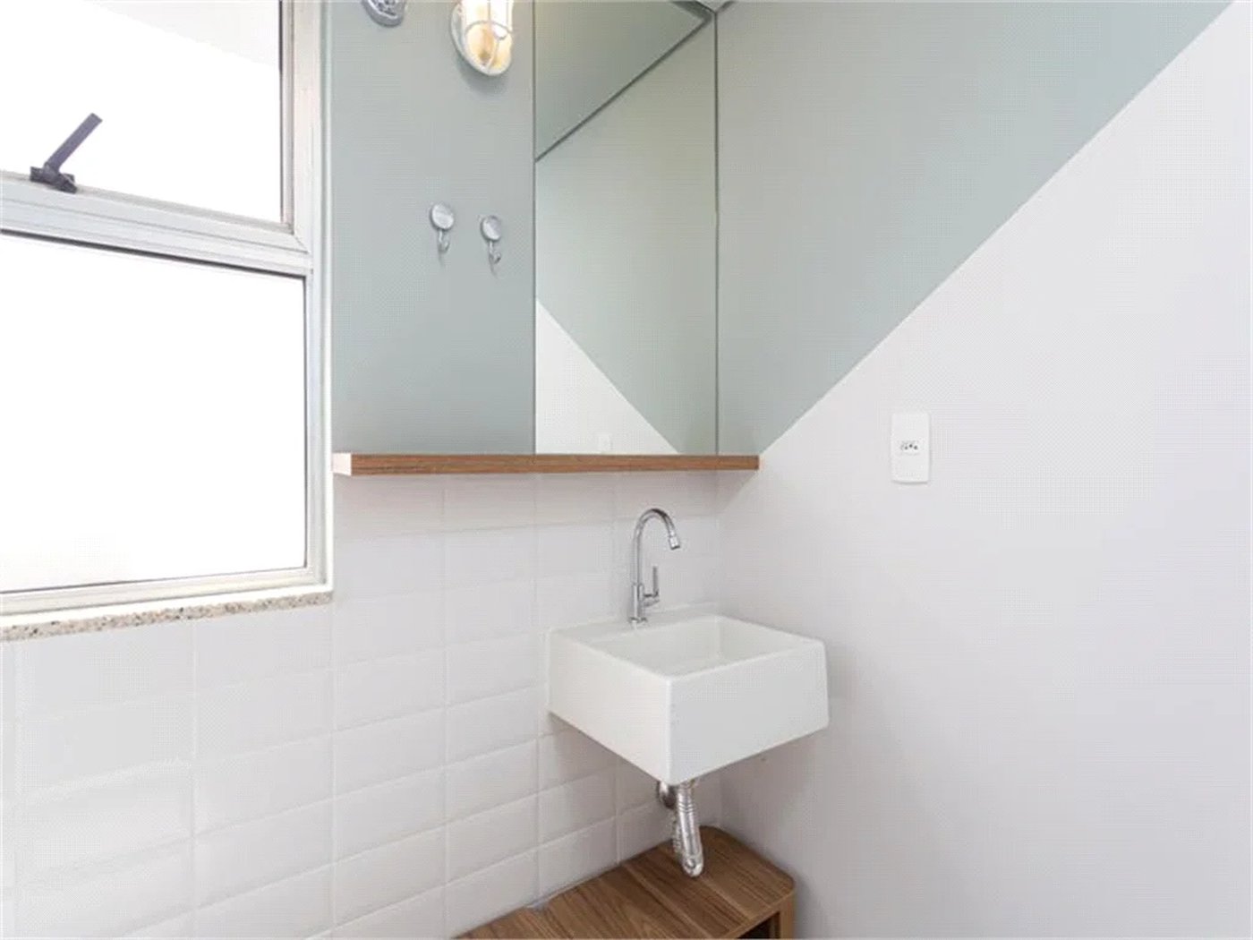 Apartamento à venda com 4 quartos, sendo 1 suíte, em Vila Cordeiro, São Paulo, SP