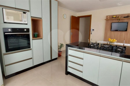 Casa à venda com 3 quartos, sendo 1 suíte,  em Vila Galvão, Guarulhos, SP
