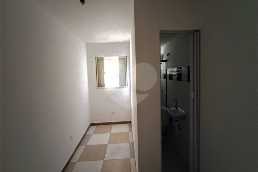 Casa para alugar com 1 quarto no condomínio Cond R Claudio Rodrigues Lopes, São Paulo - SP