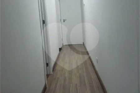 Sobrado novo com 3 suítes, 4 vagas, espaço gourmet com churrasqueira, jardim de inverno e acabamento premium. Conforto, modernidade e sofisticação.