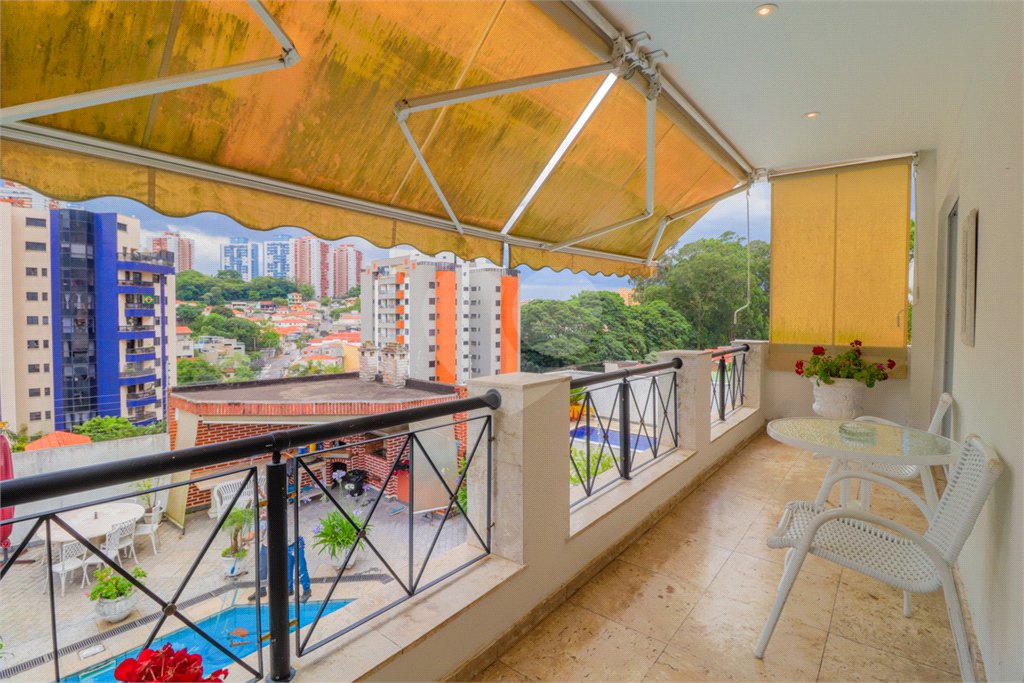 Casa à venda com 4 quartos, sendo 3 suítes, em Vila Sônia, São Paulo, SP