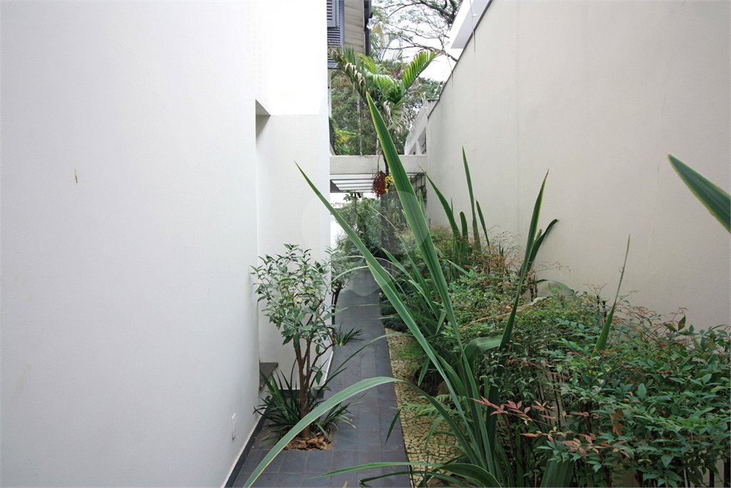 Sobrado à venda com 3 quartos, sendo 1 suíte, em Butantã, São Paulo, SP