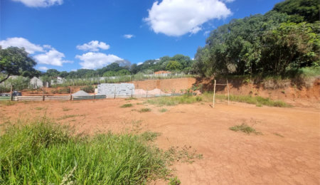 Terreno à venda em Jardim Estância Brasil, Atibaia, SP