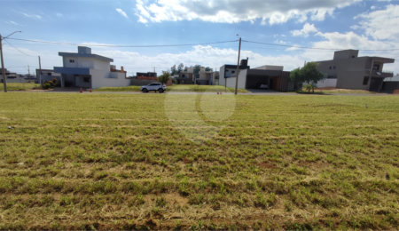 Terreno à venda no condomínio Residencial Villeneuve, São Carlos - SP