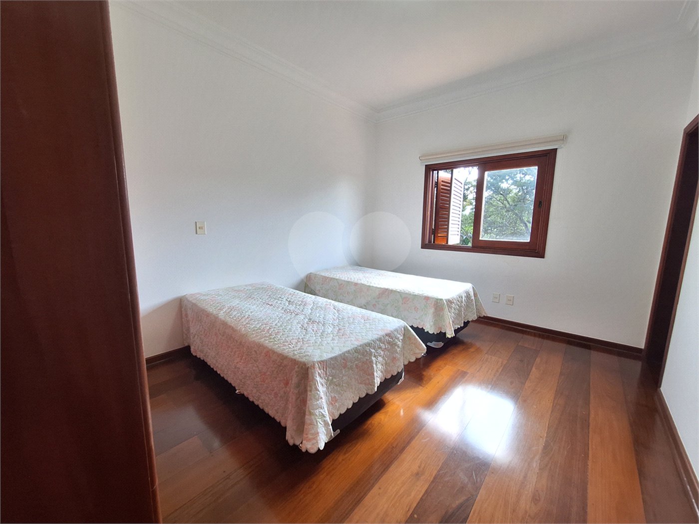 Casa à venda com 3 suítes no condomínio Chácaras do Lago, Vinhedo - SP