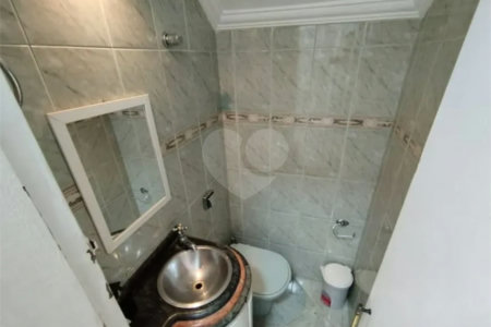 Sobrado à venda com 3 quartos, sendo 1 suíte, em Jardim Ester, São Paulo, SP