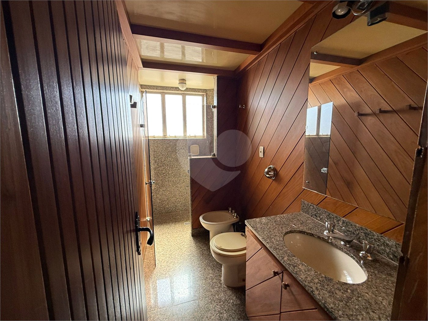 Apartamento à venda com 4 quartos, sendo 2 suítes, no Centro, Araraquara, SP