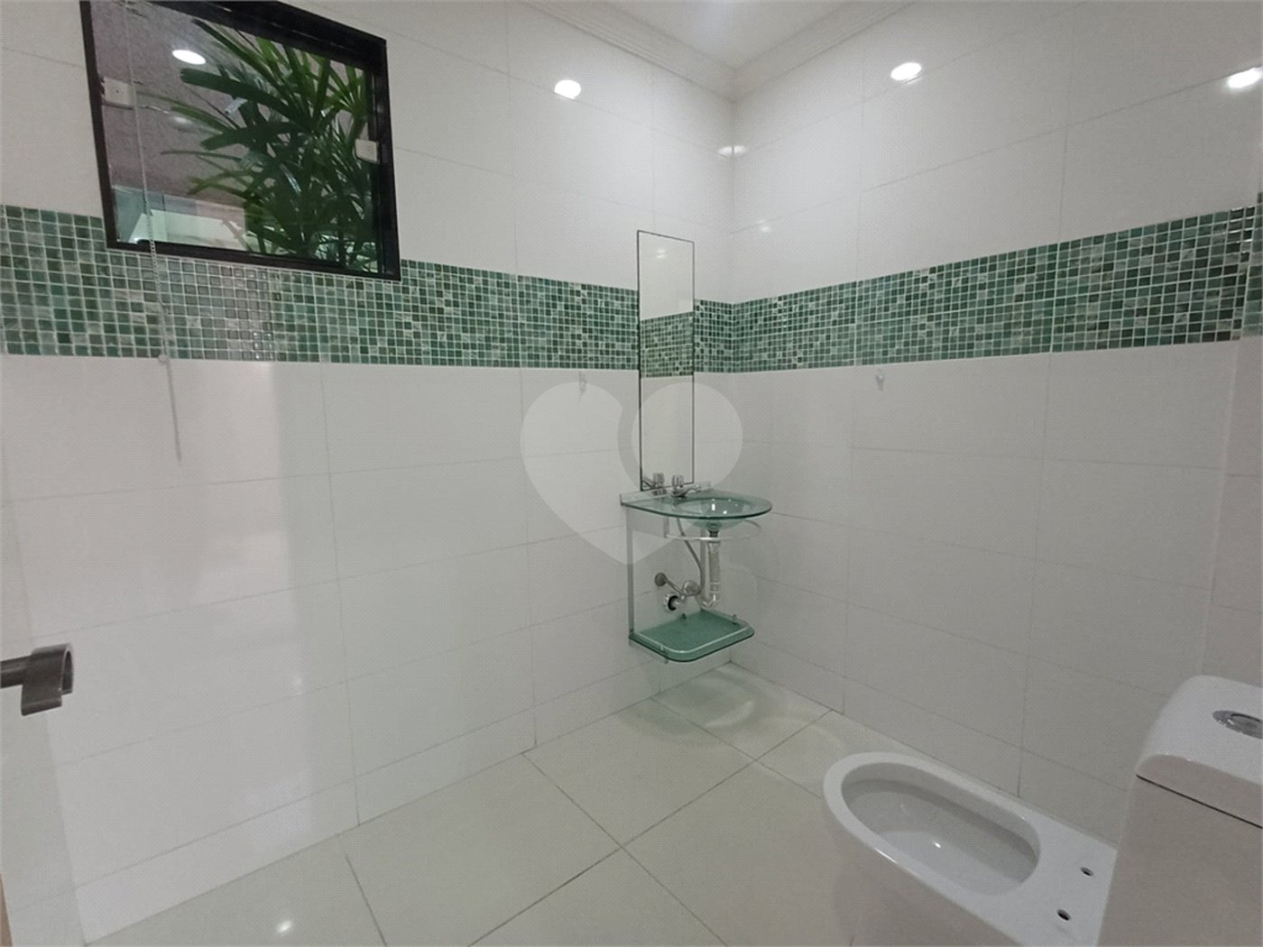 Casa à venda com 3 quartos, sendo 2 suítes, no condomínio Village da Posse, Rio de Janeiro - RJ