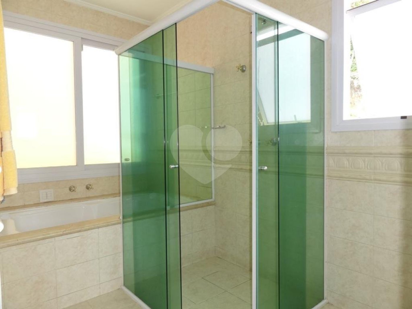 Casa à venda com 4 suítes no condomínio Jardim Ibiratiba, São Paulo - SP