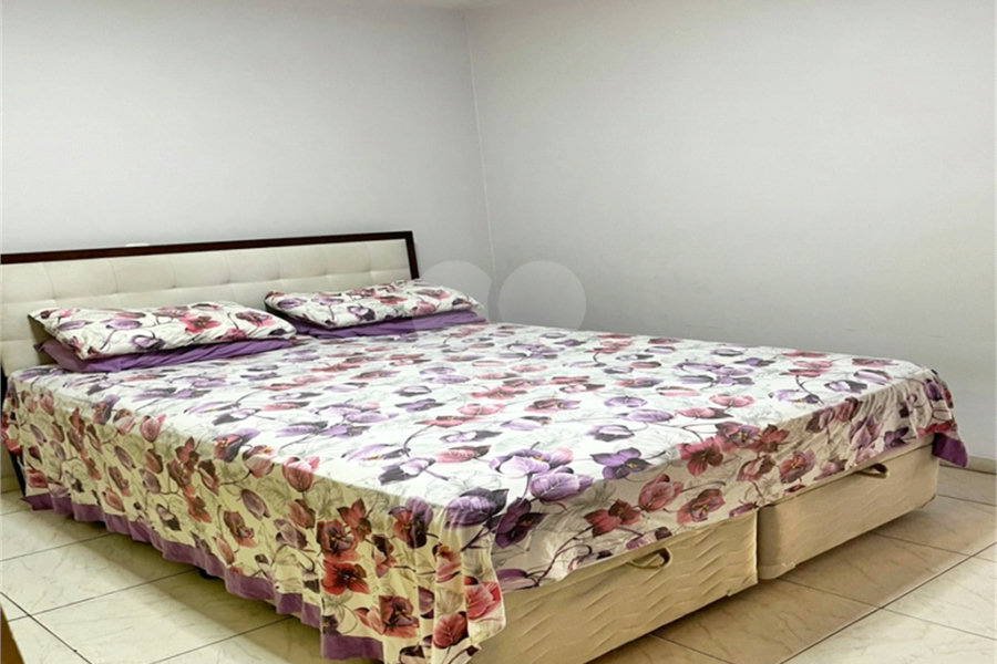 Sobrado à venda com 3 quartos, sendo 1 suíte, em Vila Galvão, Guarulhos, SP
