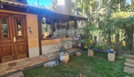 Casa à venda com 4 suítes em Serra da Cantareira, Mairiporã, SP