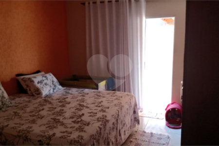 Casa à venda com 4 quartos, sendo 2 suítes,  em Jardim Terezópolis, Guarulhos, SP