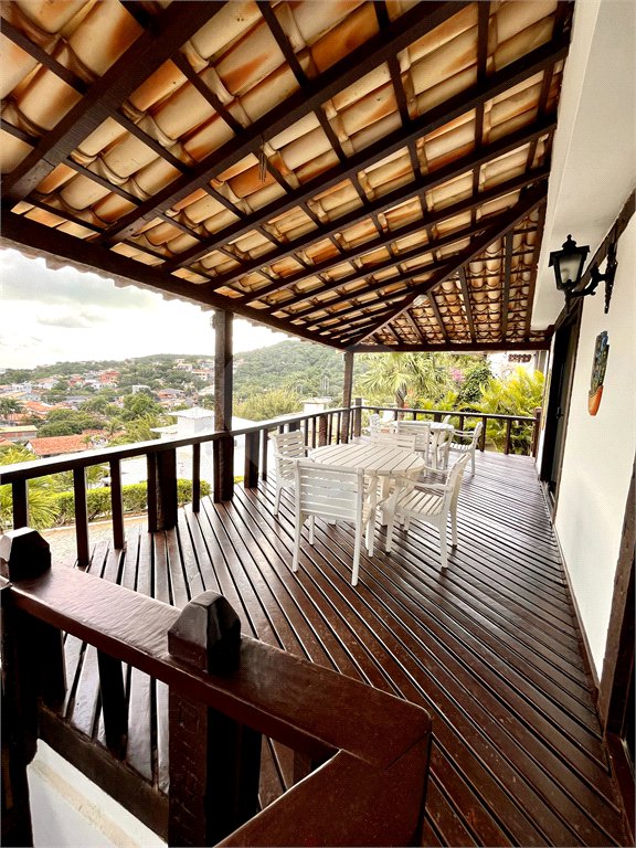 Casa à venda com 6 quartos, sendo 5 suítes,  em Alto de Búzios, Armação dos Búzios, RJ