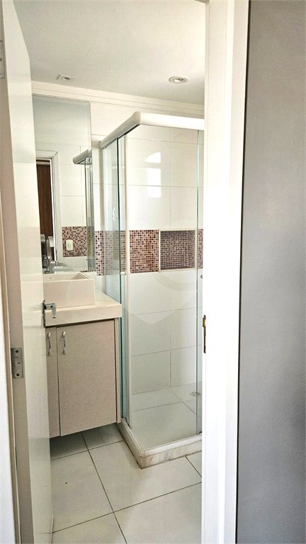 Apartamento à venda com 3 quartos, sendo 1 suíte, em Vila Paulo Silas, São Paulo, SP