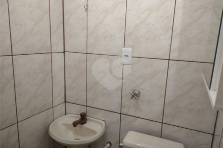 Casa à venda com 2 quartos, sendo 1 suíte, em Vila Gumercindo, São Paulo, SP
