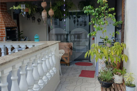 Sobrado à venda com 3 quartos, sendo 1 suíte, em Jardim Humaitá, São Paulo, SP