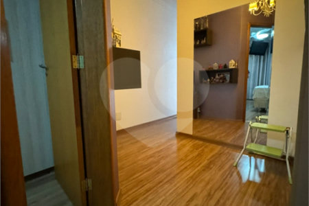 Sobrado à venda com 3 quartos, sendo 1 suíte, em Jardim Popular, São Paulo, SP