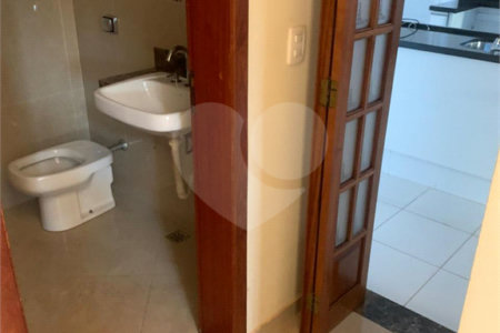 Casa à venda ou para alugar com 4 quartos, sendo 2 suítes, no condomínio Tereza Cristina, Jundiaí - SP