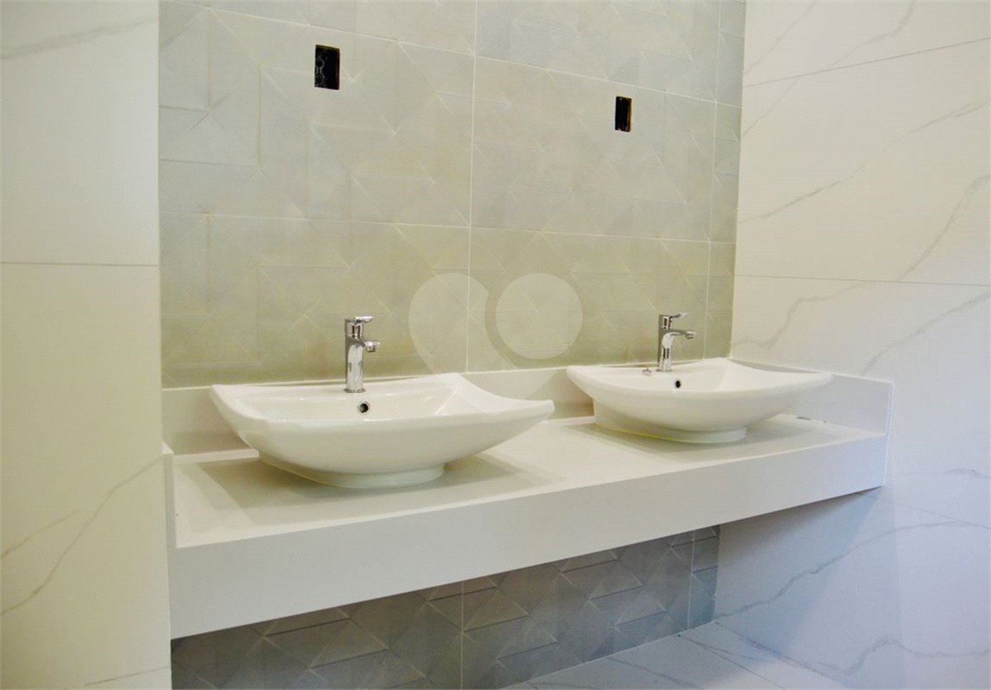 Casa à venda com 3 suítes no condomínio Quintas da Boa Vista, Atibaia - SP