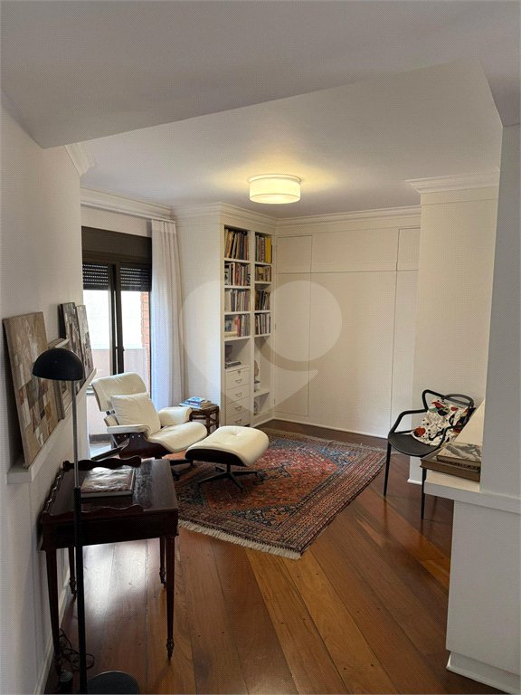 Apartamento à venda ou para alugar com 4 quartos, sendo 2 suítes, em Jardim Paulista, São Paulo, SP