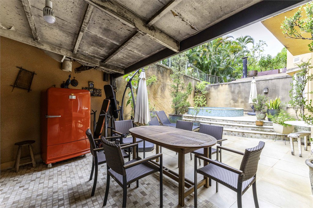 Duplex para alugar com 4 quartos, sendo 3 suítes, em Alto de Pinheiros, São Paulo, SP