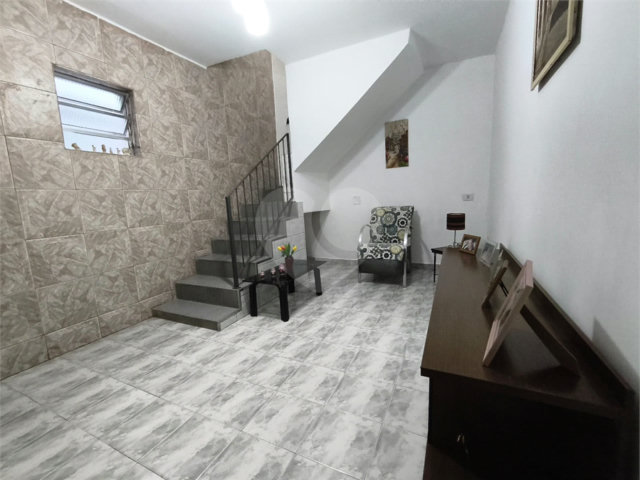 Sobrado à venda com 3 quartos no Brasilândia, São Paulo, SP
