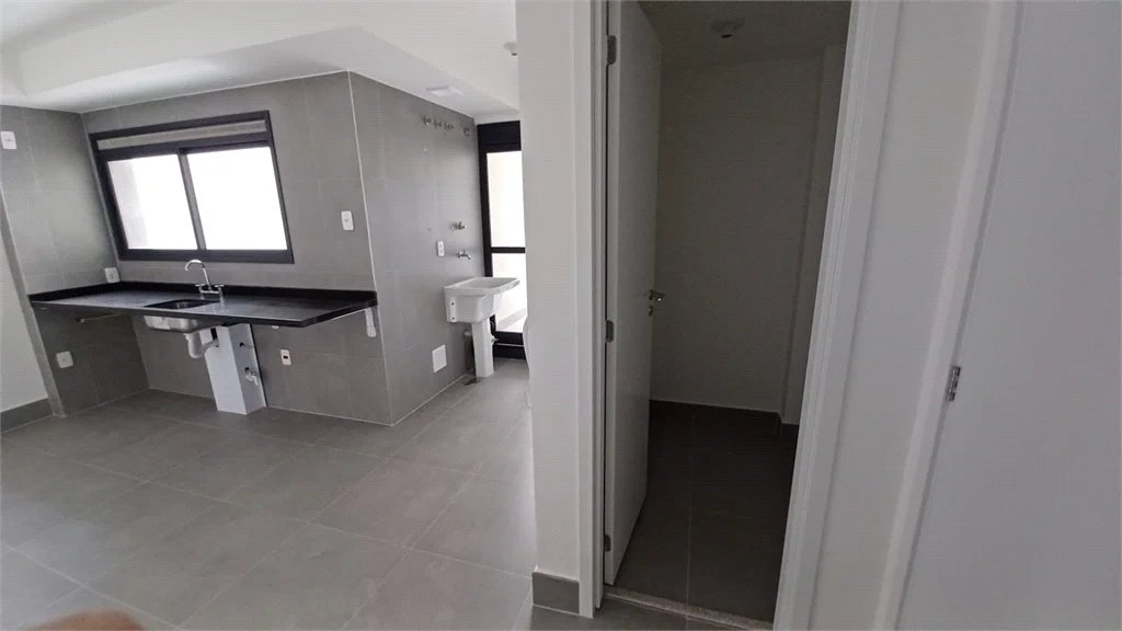 Apartamento à venda com 4 quartos, sendo 3 suítes, em Água Branca, São Paulo, SP