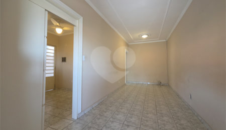 Casa à venda com 3 quartos, sendo 1 suíte, no condomínio Parque das Árvores, Sorocaba - SP