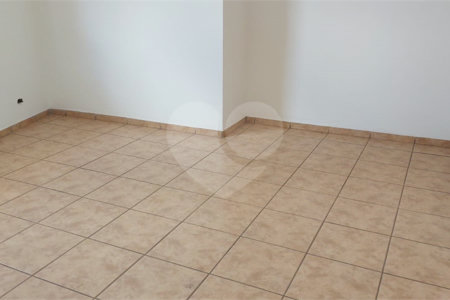 Sobrado à venda com 3 quartos, sendo 2 suítes, em Vila Paulicéia, São Paulo, SP