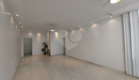 Apartamento à venda com 3 quartos, sendo 1 suíte,  em Tijuca, Rio de Janeiro, RJ