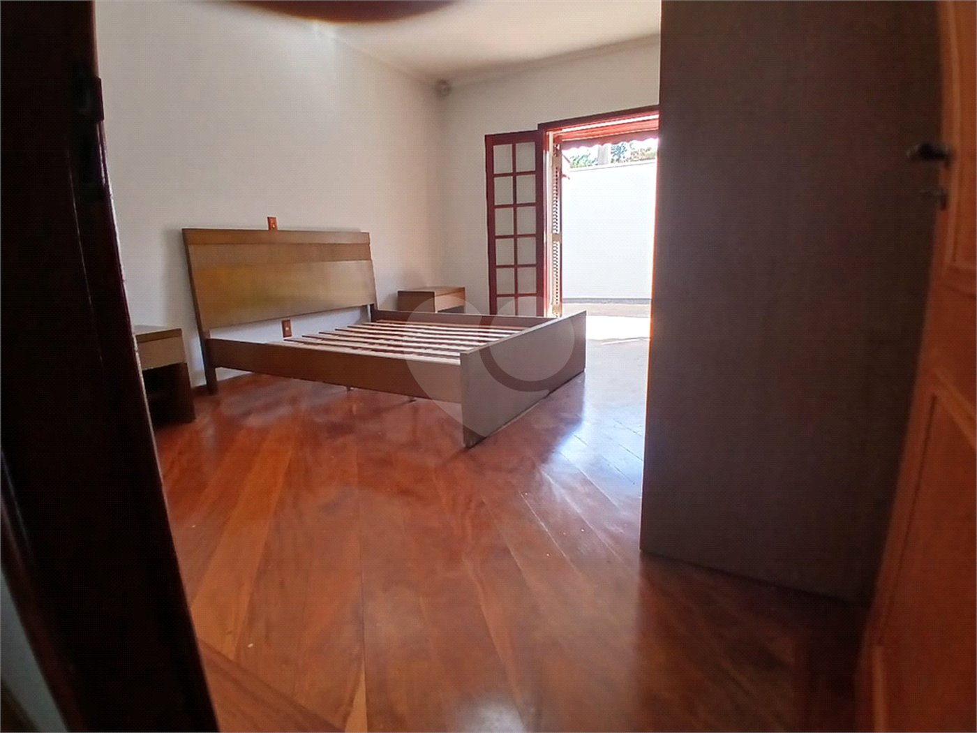 Casa à venda com 5 quartos, sendo 3 suítes, em Vila Santista, Atibaia, SP