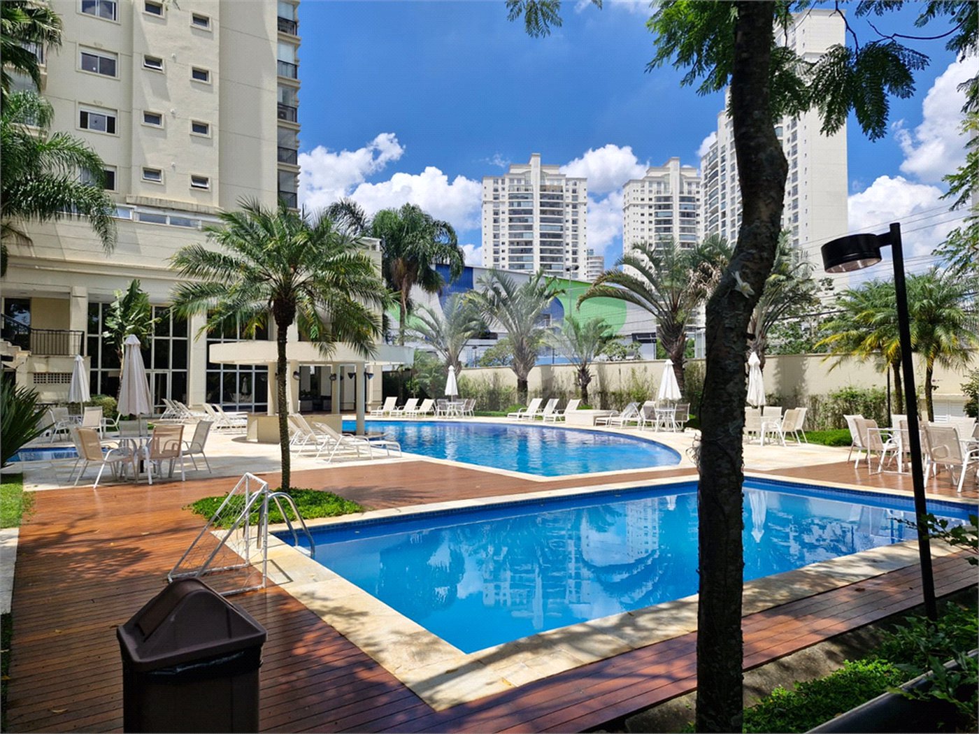 Apartamento à venda ou para alugar com 4 suítes em Alto da Boa Vista, São Paulo, SP