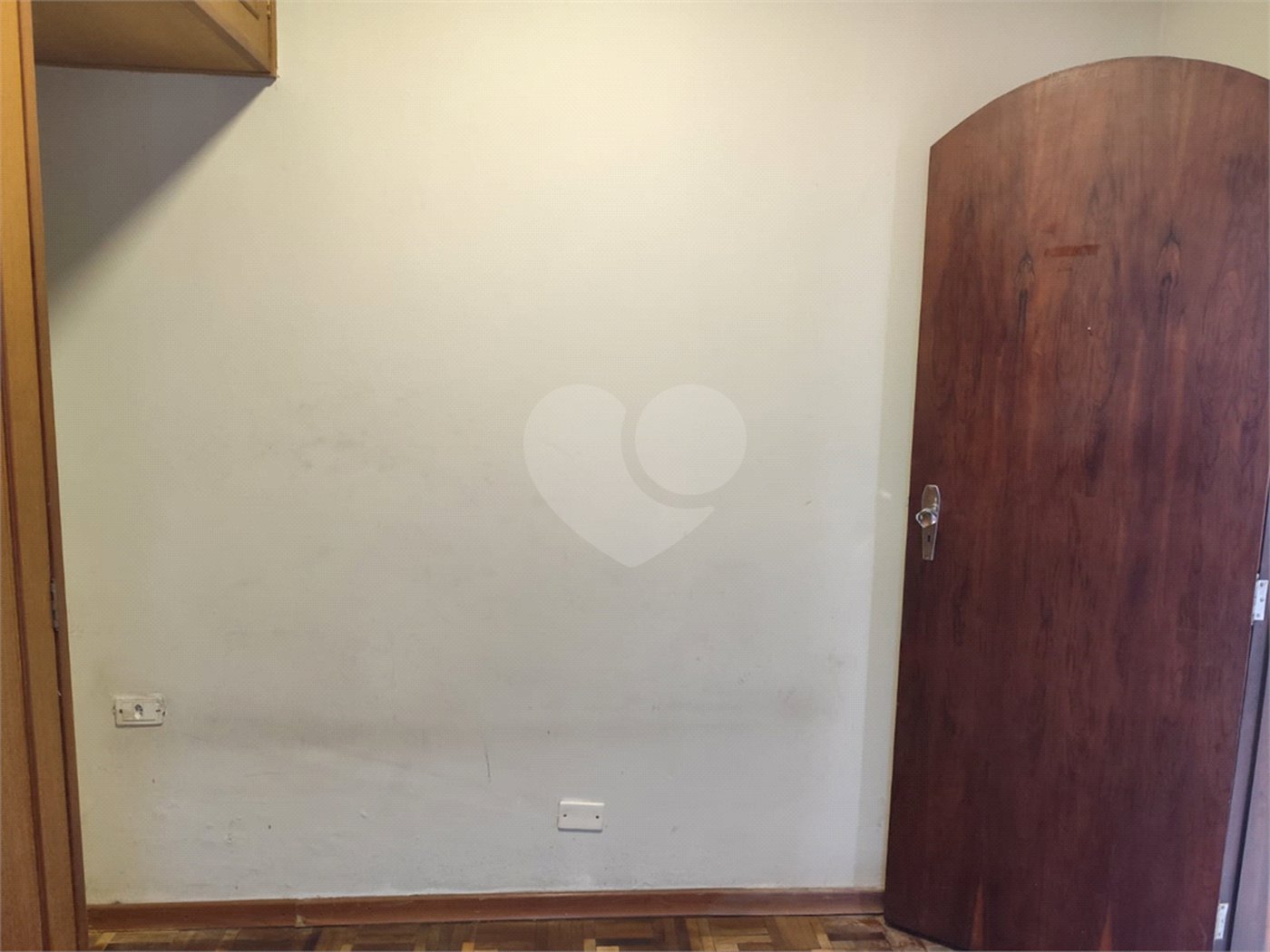 Sobrado à venda com 2 quartos em Vila Nivi, São Paulo, SP