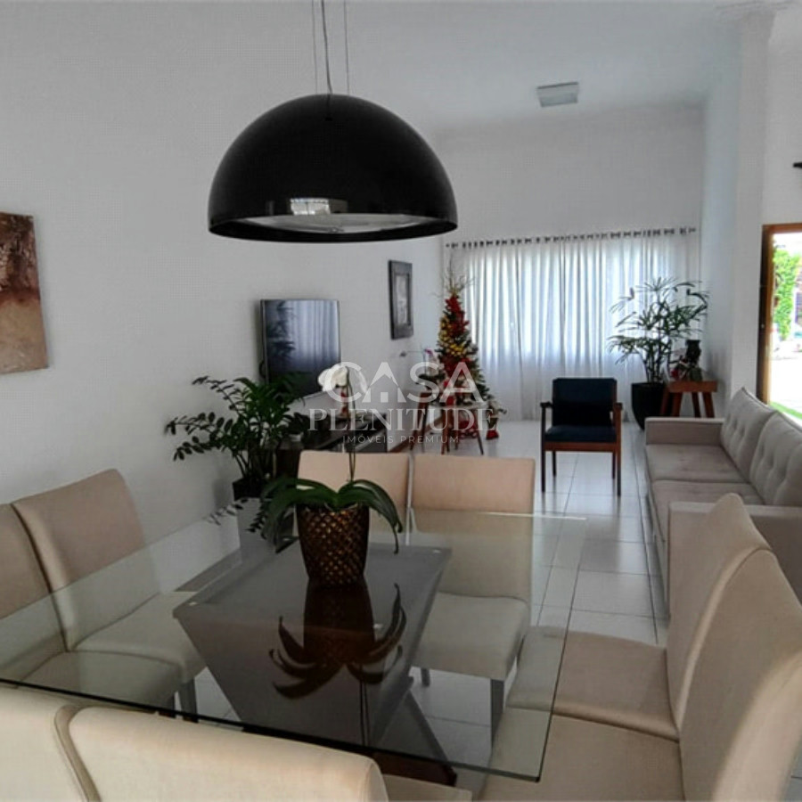 Casa em condomínio à venda com 3 quartos, sendo 1 suíte, em Iporanga, Sorocaba, SP