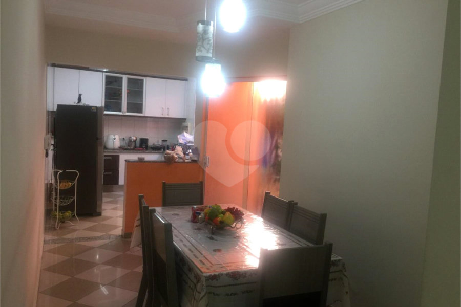 Sobrado à venda com 4 quartos, sendo 1 suíte, em Vila Maria, São Paulo, SP