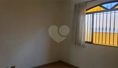 Casa Térrea à venda com 3 quartos, sendo 1 suíte,  em Campo Grande, São Paulo, SP