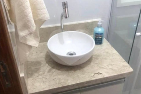 Casa à venda com 2 suítes no condomínio Residence Adelina, São Paulo - SP
