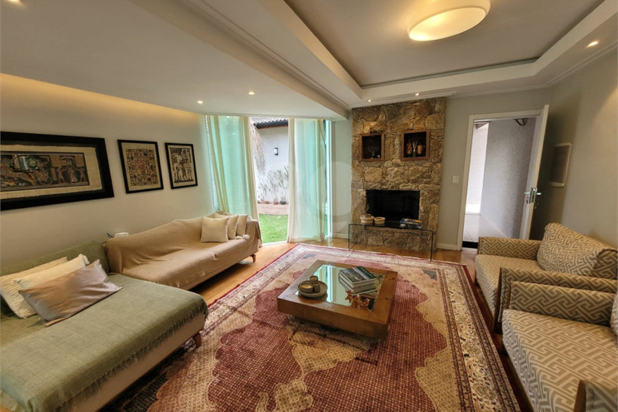 Casa à venda com 3 suítes no condomínio Parque Petrópolis 4 Secção, Mairiporã - SP