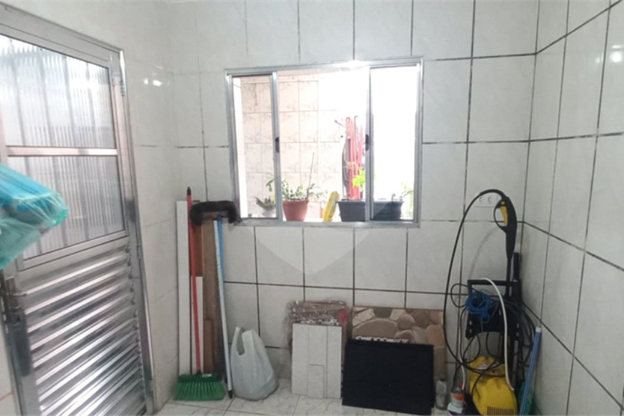 Sobrado à venda com 3 quartos, sendo 1 suíte,  em Tremembé, São Paulo, SP