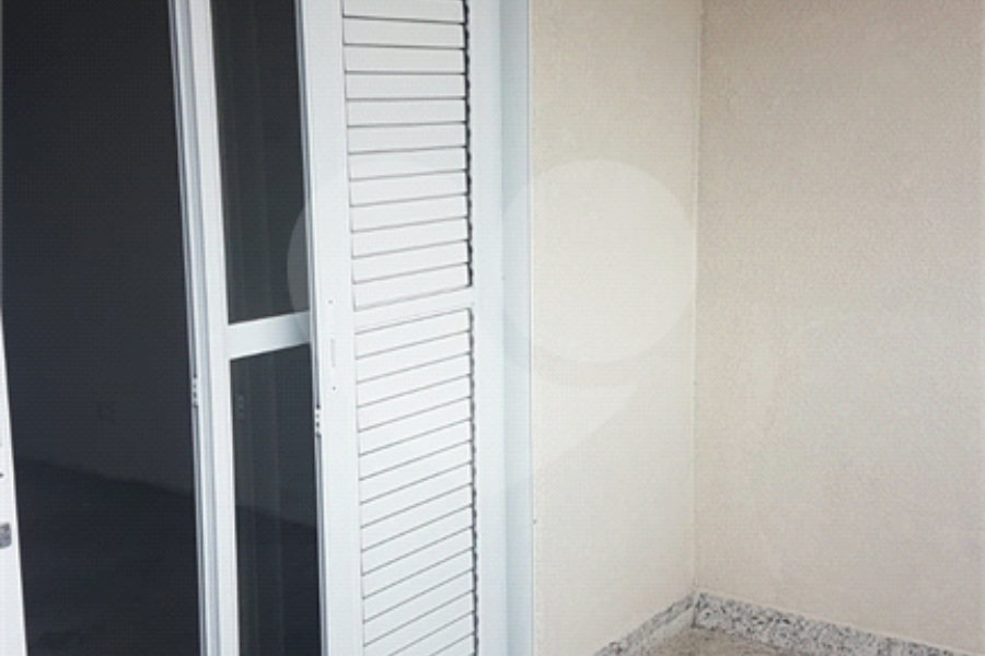 Casa à venda com 5 quartos, sendo 3 suítes,  em Serra da Cantareira, Mairiporã, SP