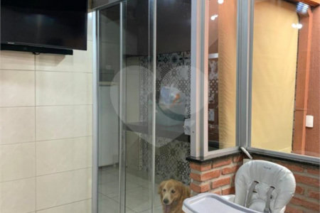 Casa térrea no Condomínio Moradas I.