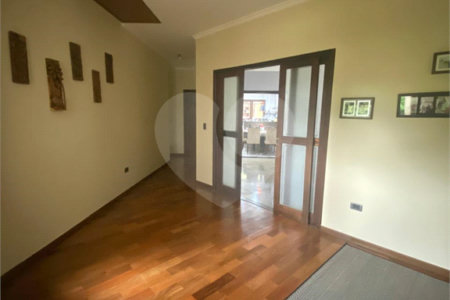 Casa à venda com 4 suítes no condomínio Vale da Santa Fé, Vinhedo - SP