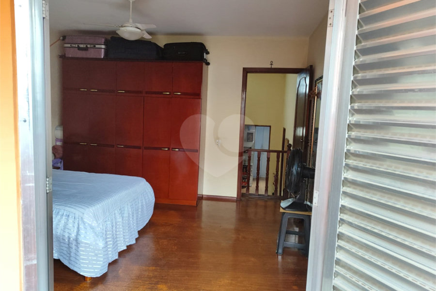 Sobrado à venda com 4 quartos, sendo 1 suíte,  em Saúde, São Paulo, SP