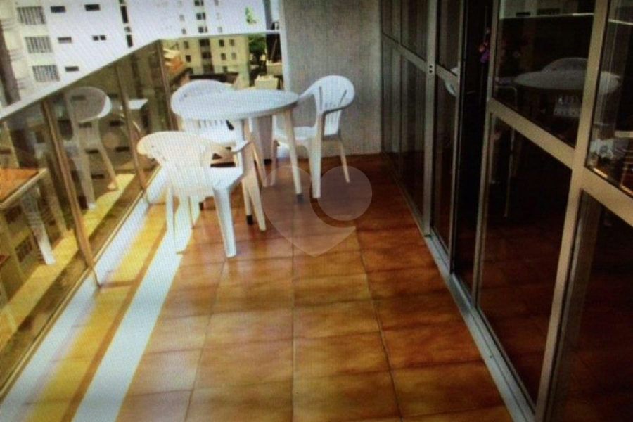 Apartamento à venda com 4 quartos, sendo 1 suíte, em Pitangueiras, Guarujá, SP