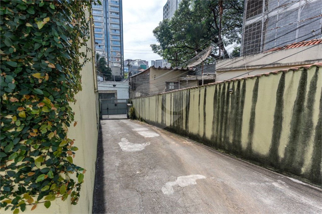 Casa de Vila à venda com 3 quartos, sendo 1 suíte, em Vila Pompéia, São Paulo, SP